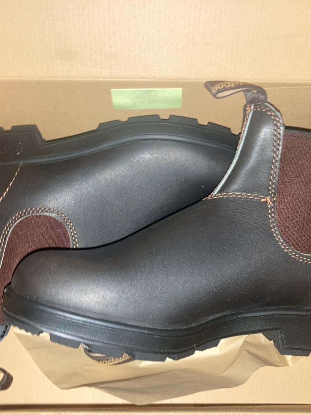 NEW Blundstone Boots: Elastic-sided leather boot, dk brown, 500 series